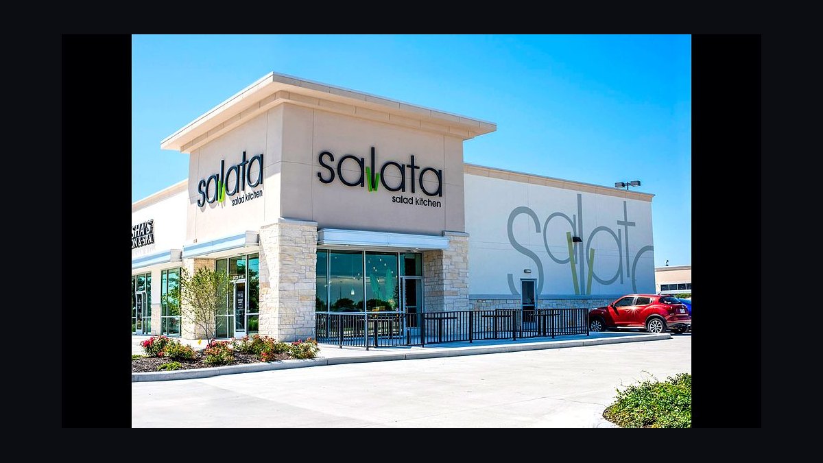 Should I open or buy a Salata Salad Kitchen franchise in 2027?