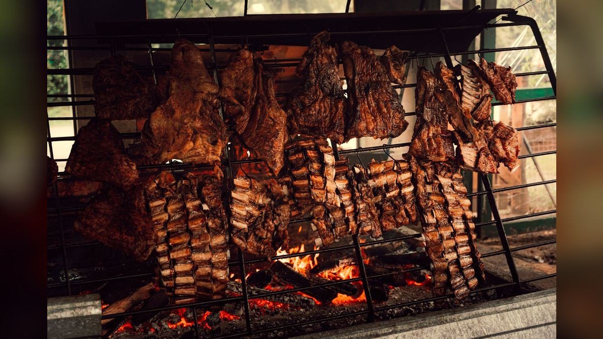 Should I open or buy a Beef Jerky Outlet franchise in 2027?