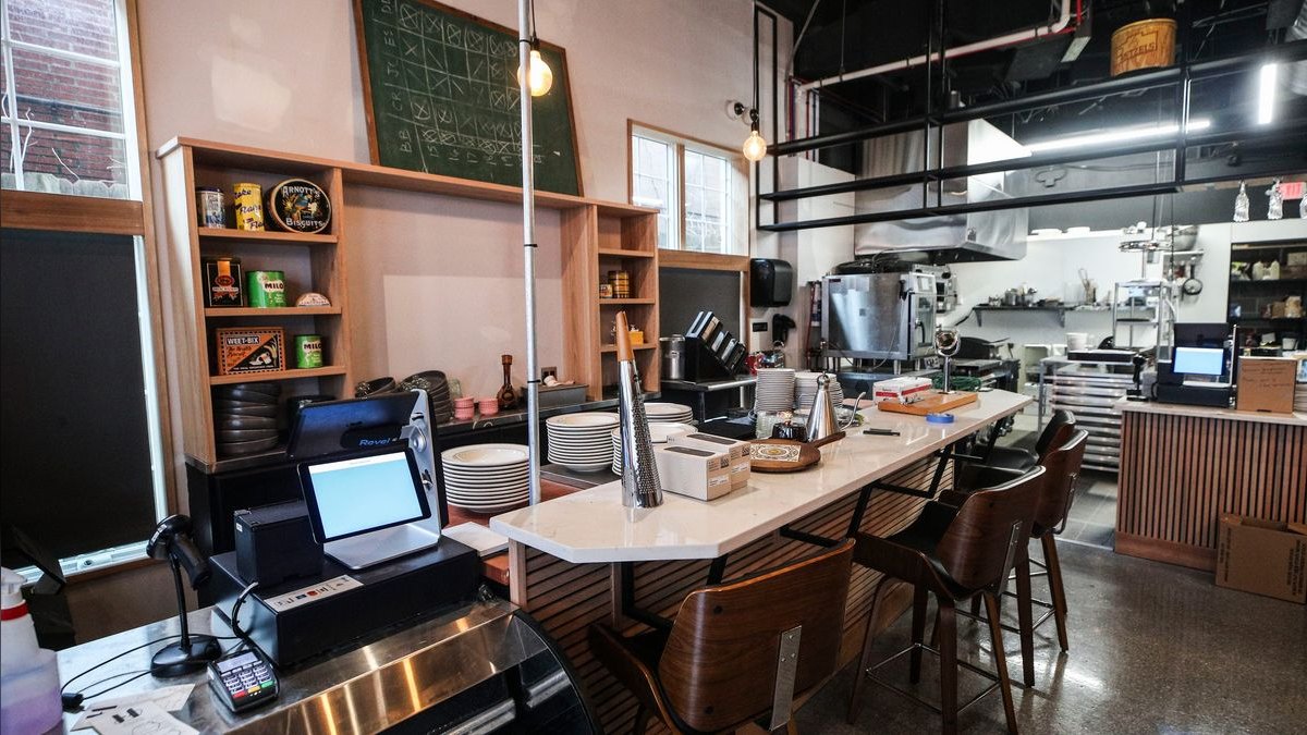 Should I open or buy a Harvey's franchise in 2027 — figure 2