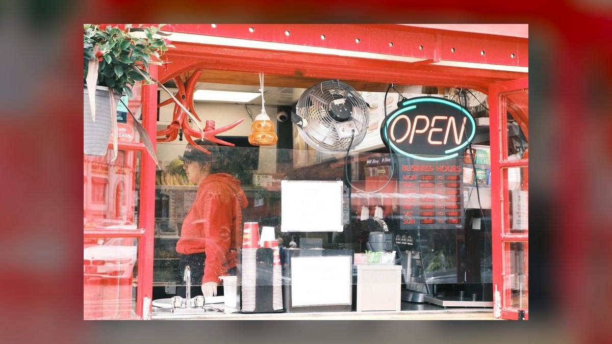 Should I open or buy an Arby's alternative — Roast House — franchise in 2027 — figure 7