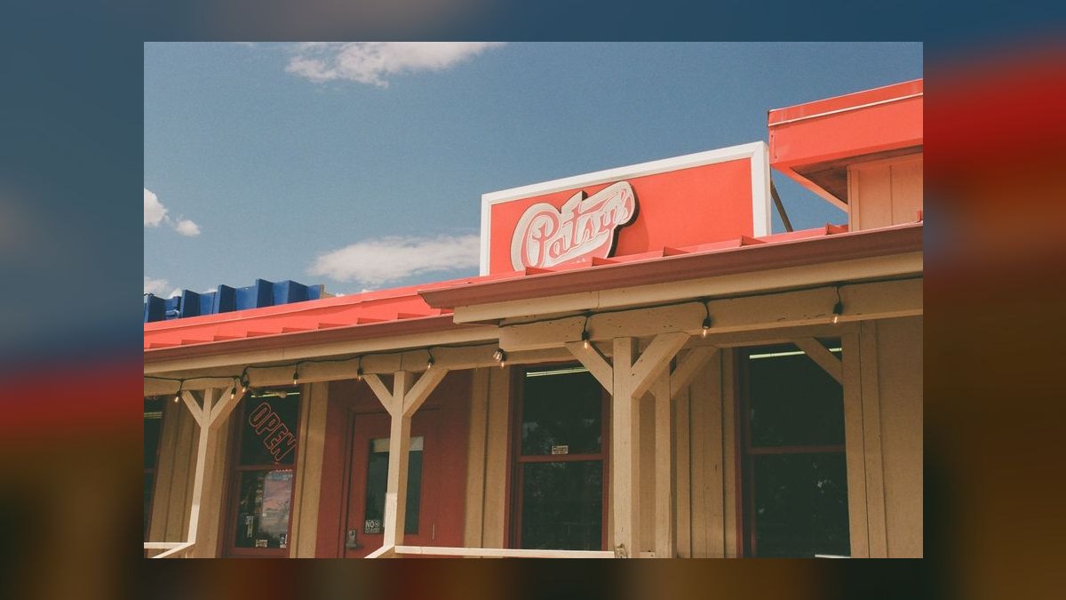 Should I open or buy an Arby's alternative — Roast House — franchise in 2027 — figure 8