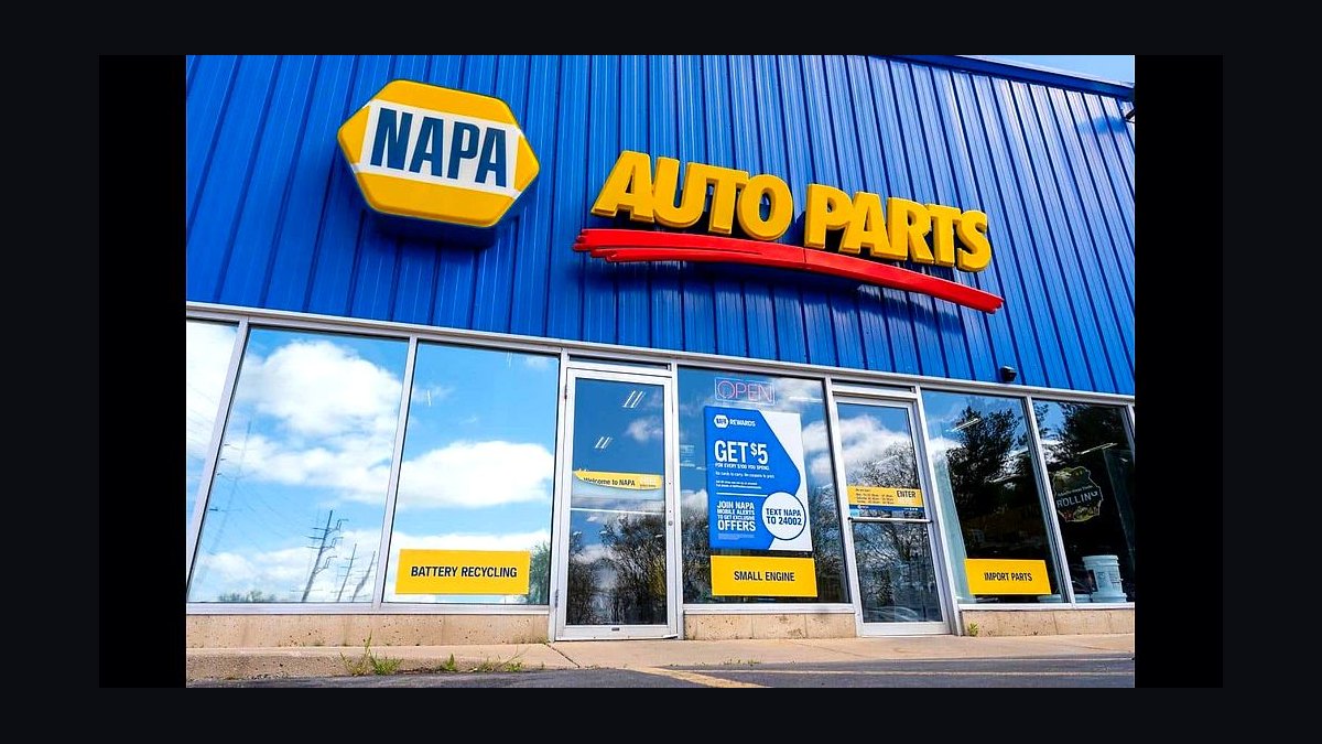 Should I open or buy a NAPA Auto Parts franchise in 2027?