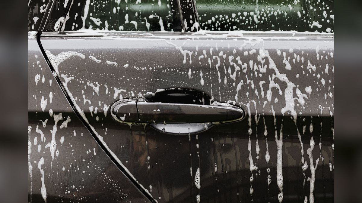 Should I open or buy a Mister Car Wash franchise in 2027?
