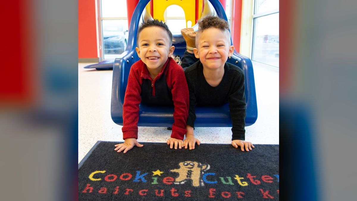 Should I open or buy a Cookie Cutters Haircuts for Kids franchise in 2027 — figure 3