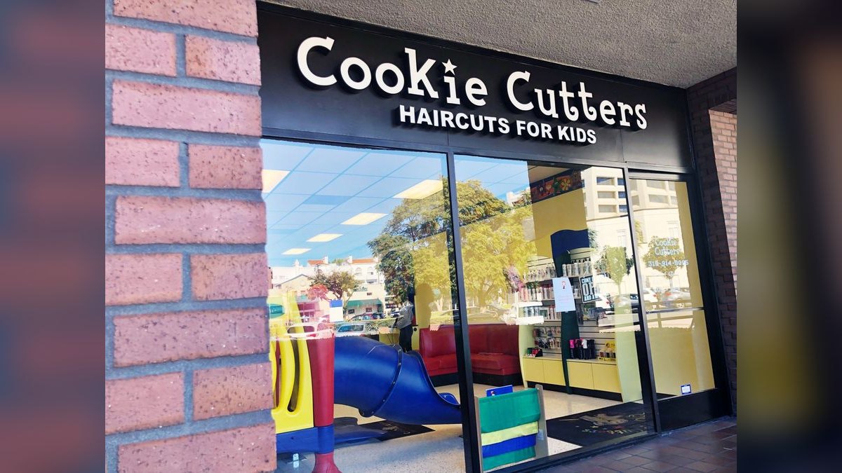 Should I open or buy a Cookie Cutters Haircuts for Kids franchise in 2027?