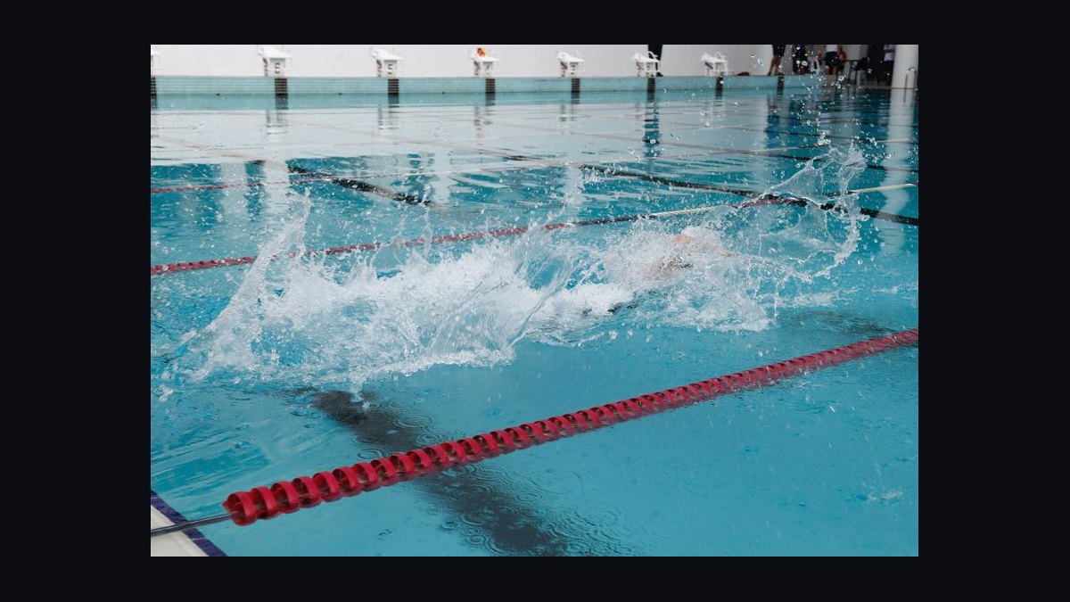 Should I open or buy a SafeSplash Swim School franchise in 2027 — figure 8