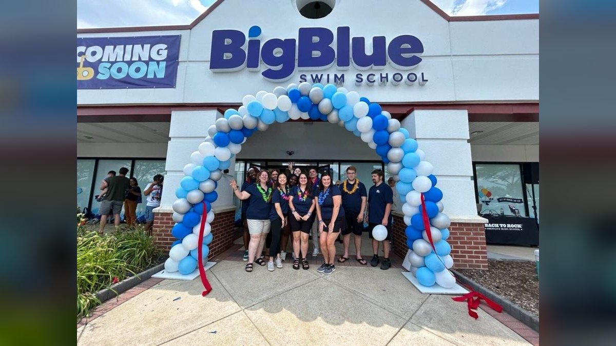 Should I open or buy a Big Blue Swim School franchise in 2027 — figure 3
