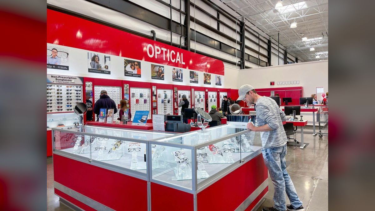 Should I open or buy a Costco Optical franchise in 2027 — figure 2