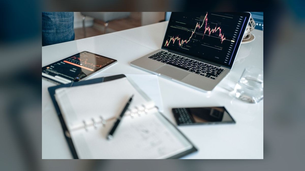Should I open a financial advisory practice in 2027 — figure 7