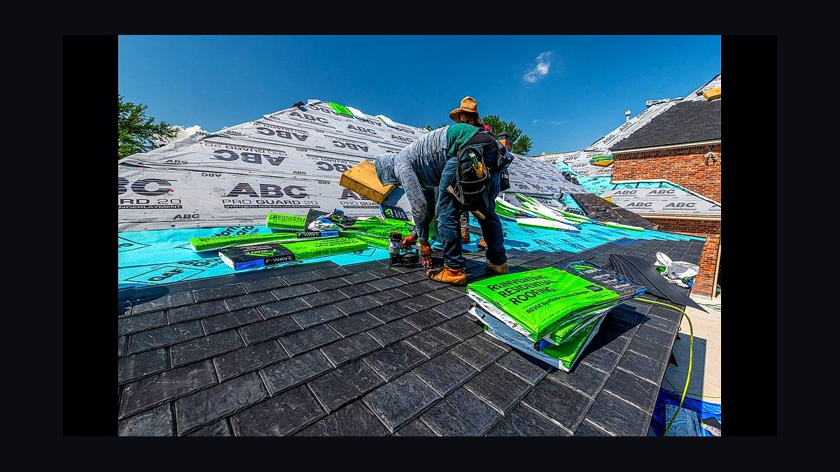 Should I open a independent roofing business in 2027?
