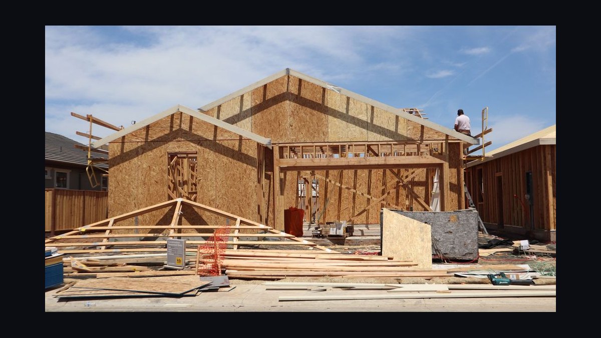 Should I open a deck builder business in 2027 — figure 2