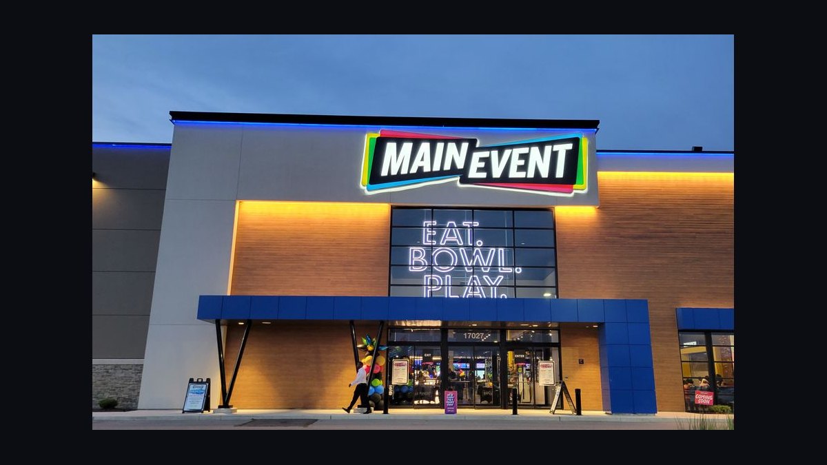 Should I open or buy a Main Event Entertainment franchise in 2027?