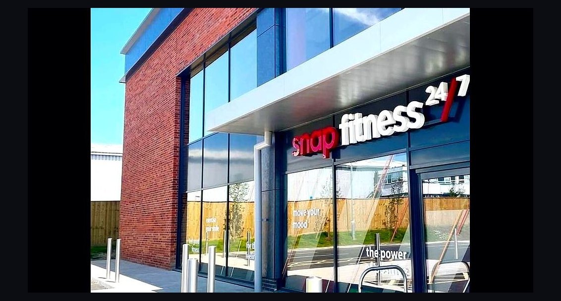 Should I open or buy a Snap Fitness franchise in 2027?