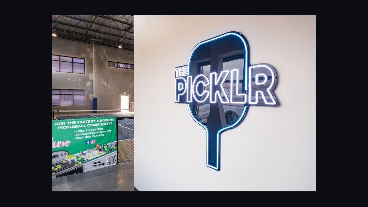 Should I open or buy a The Picklr pickleball franchise in 2027?