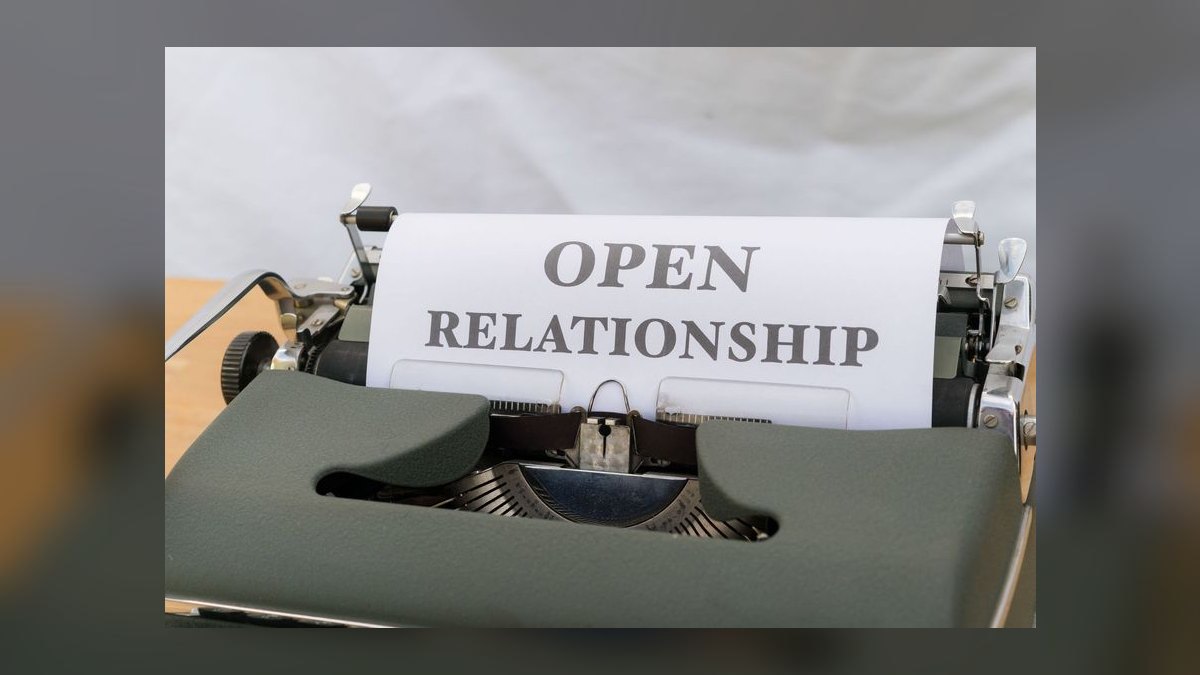Should I open or buy a Sit Means Sit dog training franchise in 2027 — figure 8