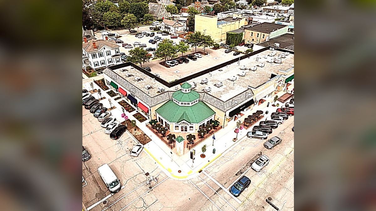 Should I open or buy a Ledo Pizza franchise in 2027?