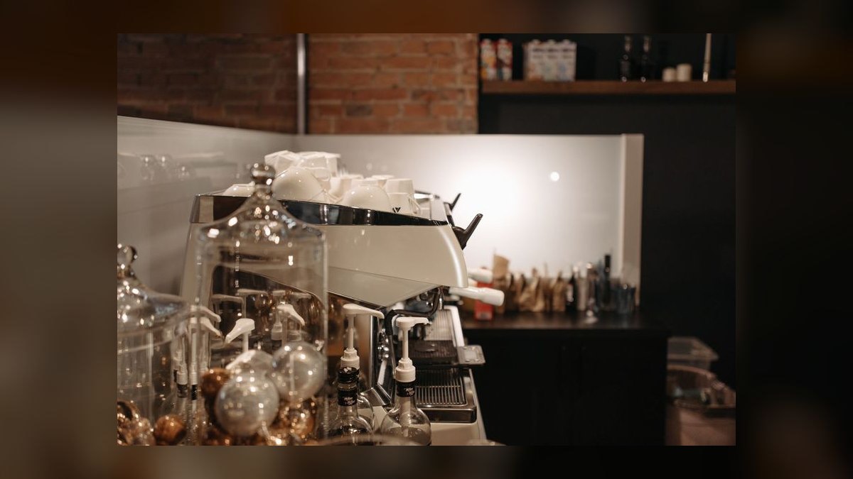 Should I open or buy a Dunn Brothers Coffee franchise in 2027 — figure 1