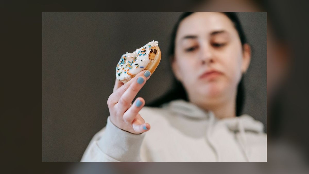 Should I open or buy a Crave Cookies franchise in 2027 — figure 8