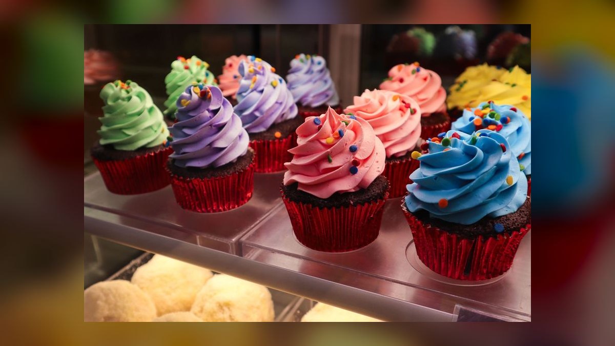 Should I open or buy a Smallcakes Cupcakery franchise in 2027 — figure 9