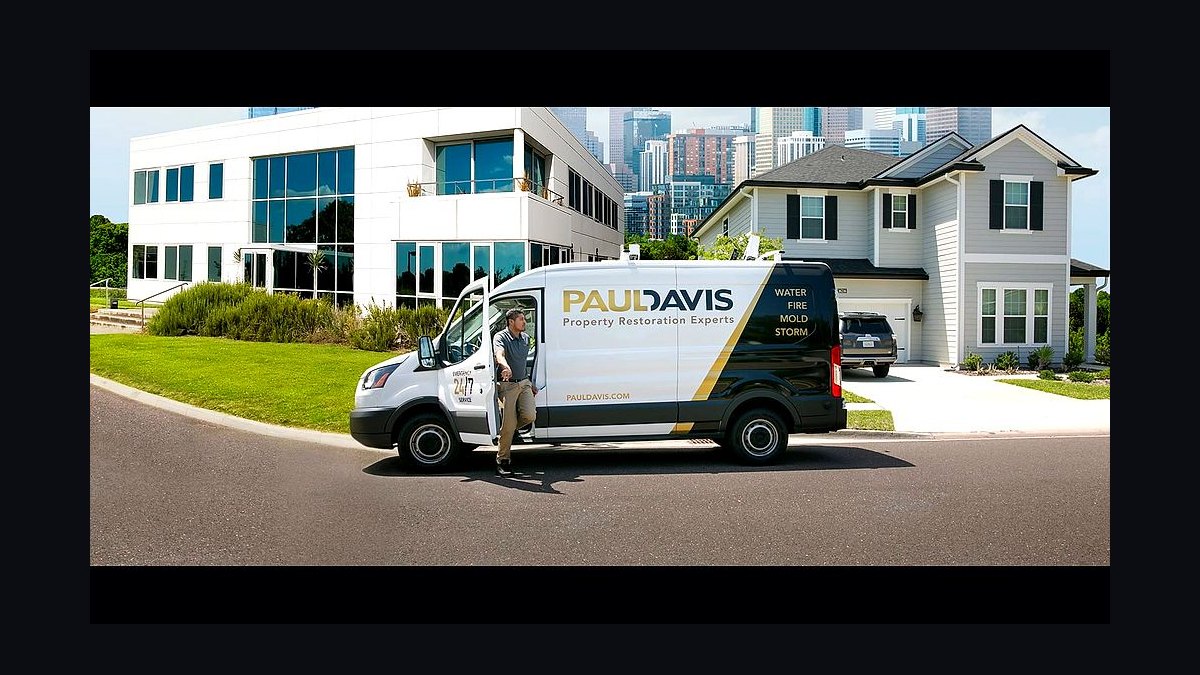 Should I open or buy a Paul Davis Restoration franchise in 2027?
