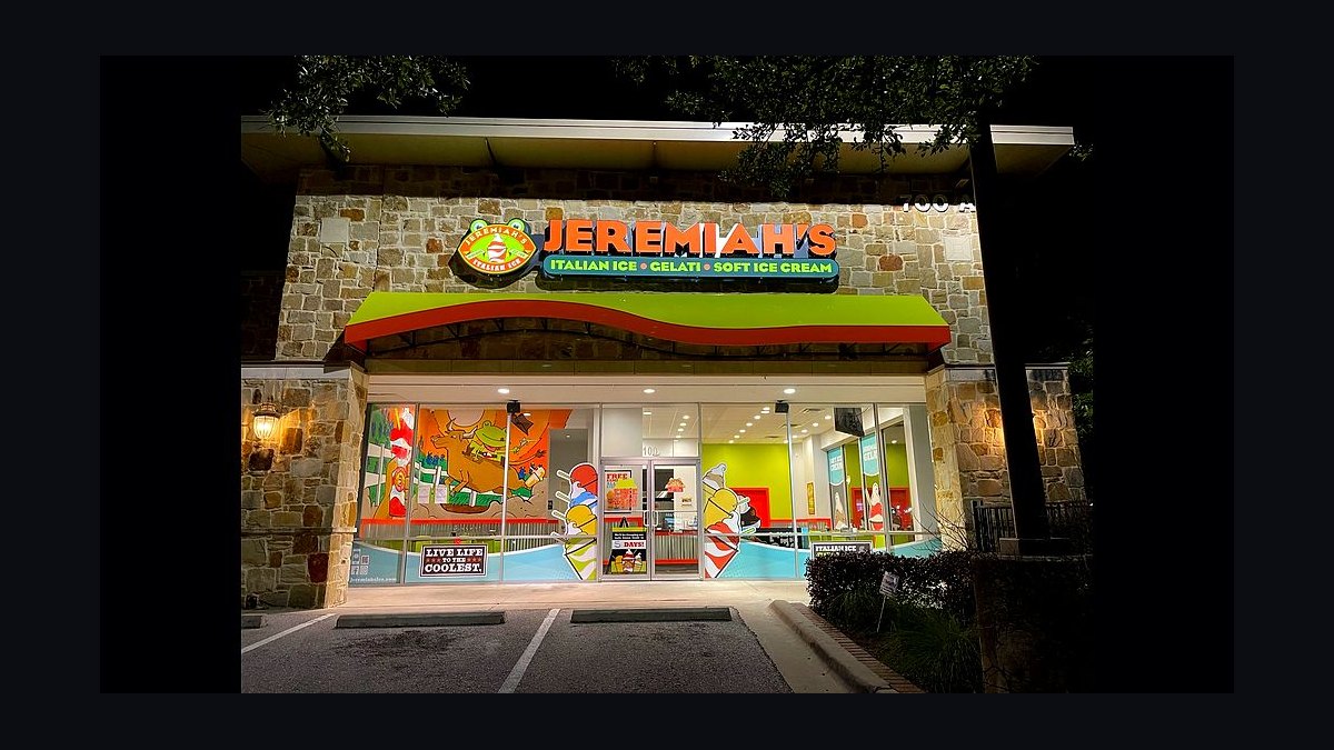 Should I open or buy Jeremiah’s Italian Ice franchise or open an independent sandwich shop in 2027?