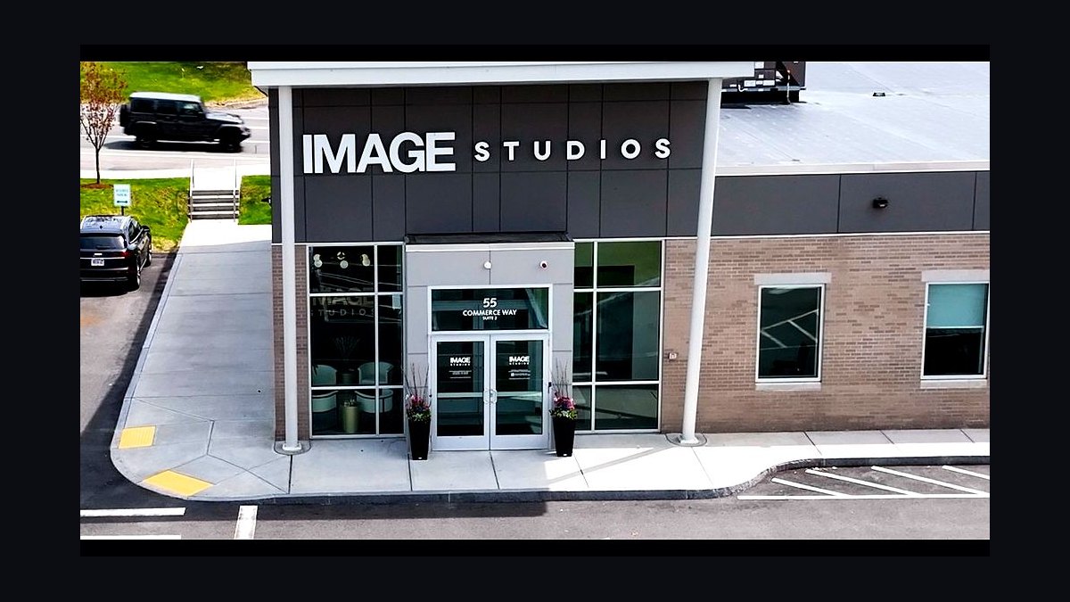Should I open or buy an Image Studios franchise in 2027?