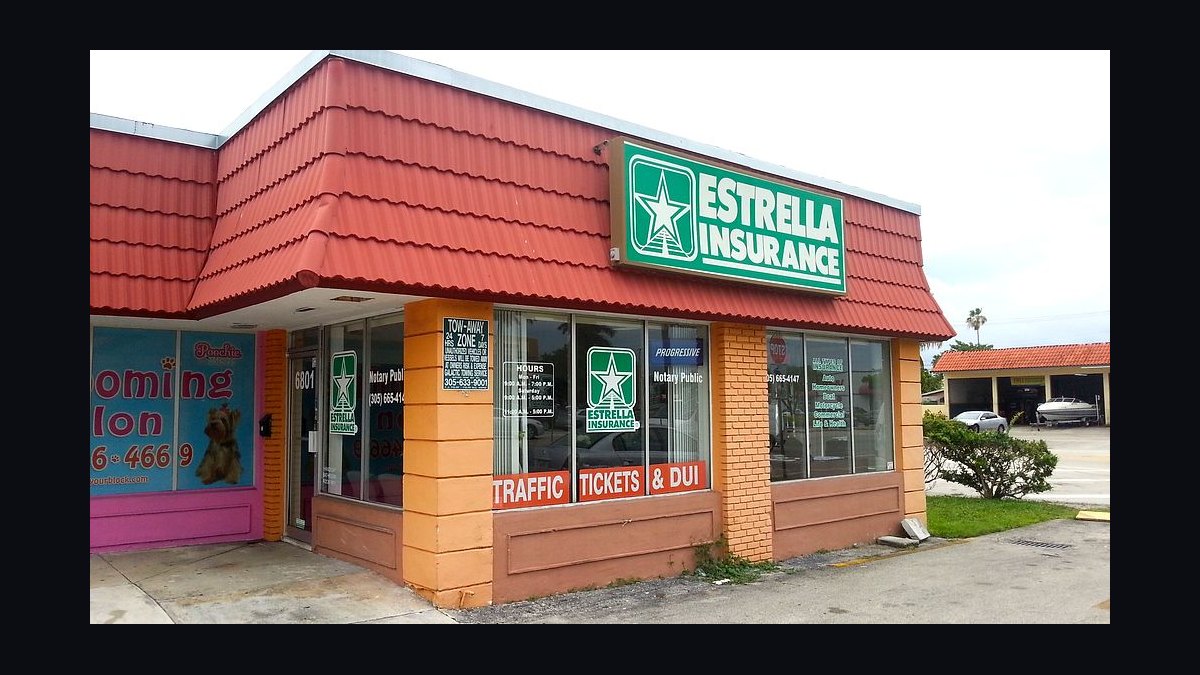 Should I open or buy an Estrella Insurance franchise in 2027 — figure 2