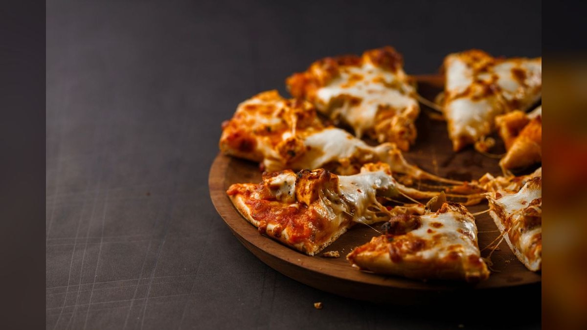 Should I open or buy a Pizza Ranch franchise in 2027 — figure 2
