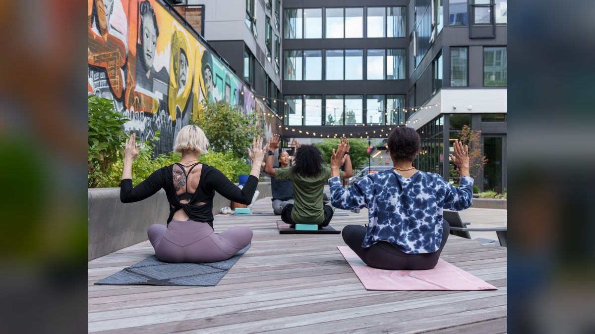 Should I open or buy a Honor Yoga franchise in 2027 — figure 3