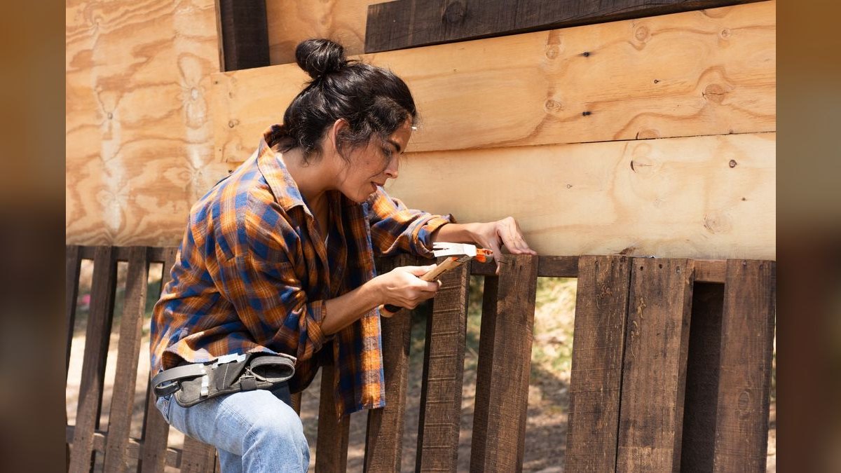 Should I open or buy a Hammer & Nails franchise in 2027 — figure 2