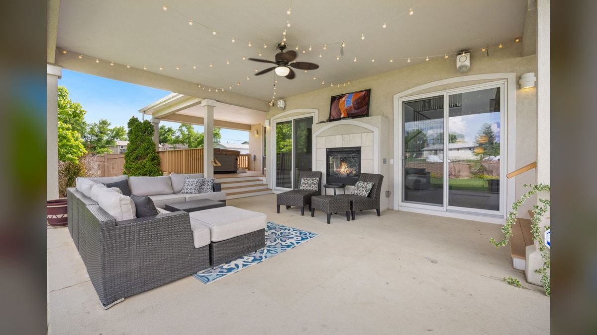 Should I open or buy an Archadeck Outdoor Living franchise in 2027 — figure 2