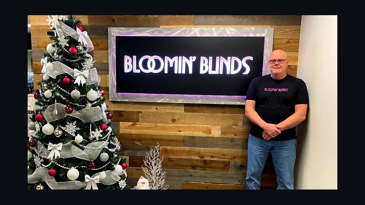Should I open or buy a Bloomin' Blinds franchise in 2027?