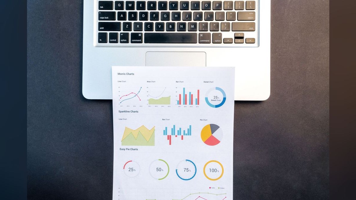 Should I open or buy a Senske Services franchise in 2027?