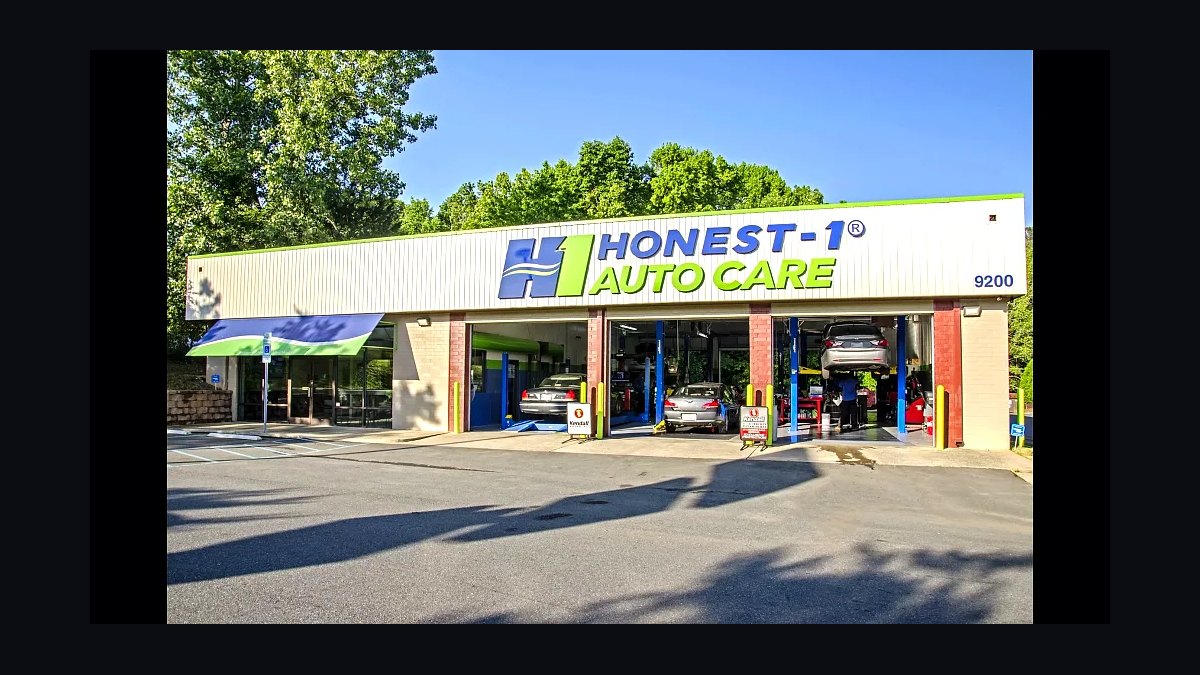 Should I open or buy a Honest-1 Auto Care franchise in 2027?