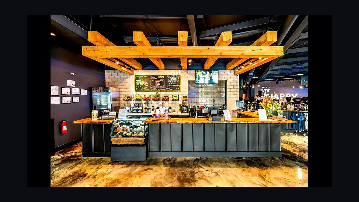 Should I open or buy a Beyond Juicery + Eatery franchise in 2027?