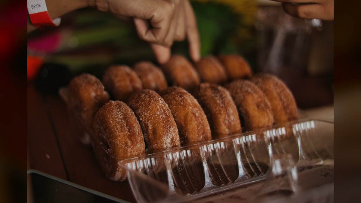 Should I open or buy a Parlor Doughnuts franchise in 2027 — figure 3