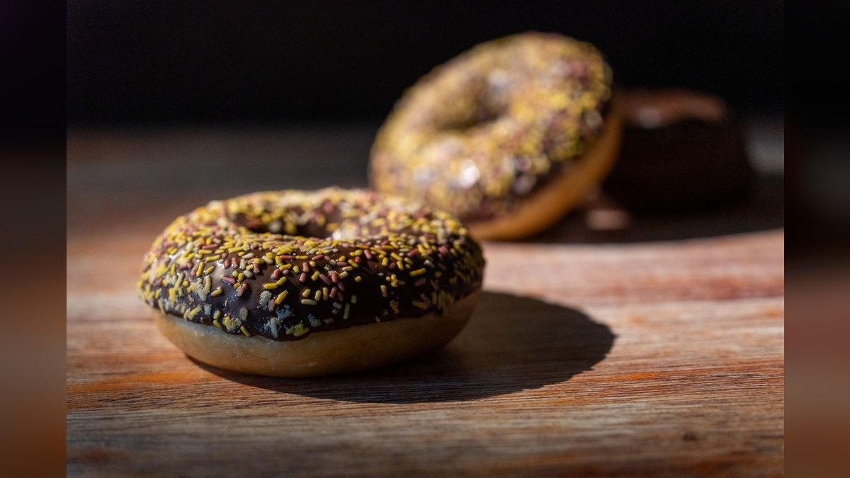 Should I open or buy a Parlor Doughnuts franchise in 2027 — figure 5