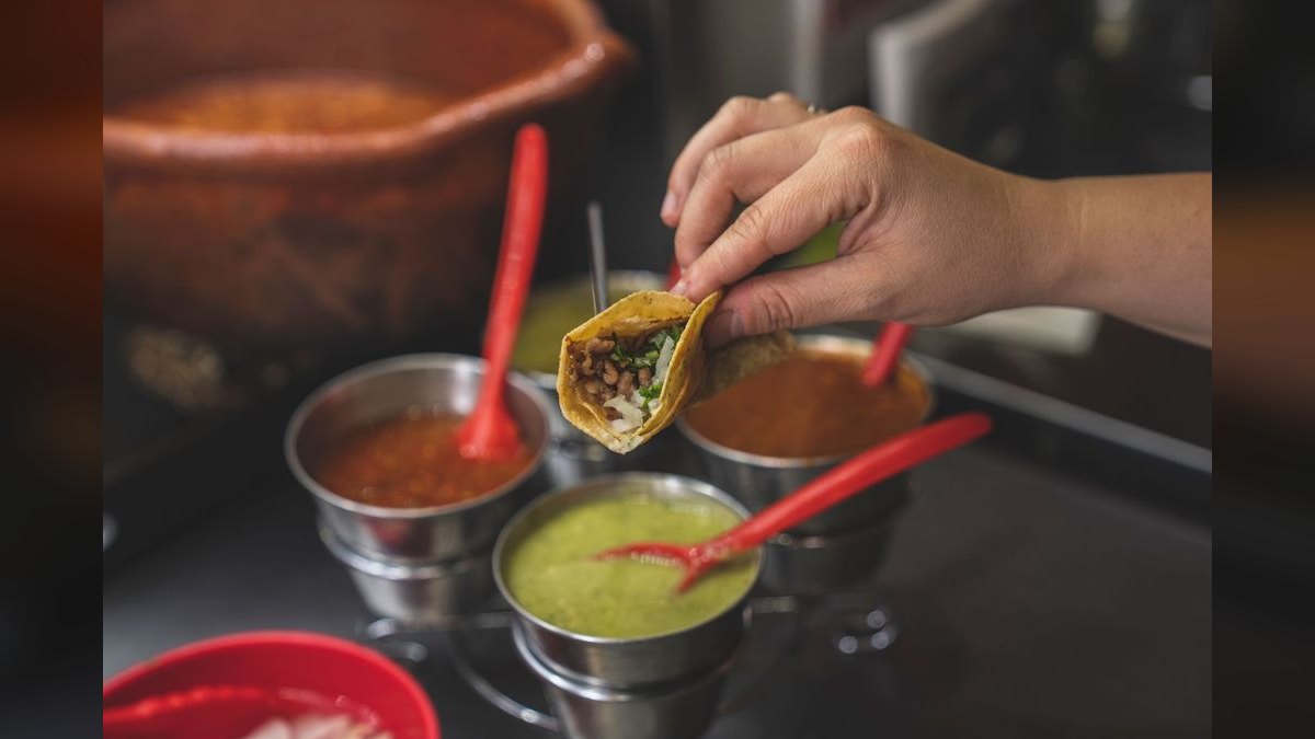 Should I open or buy a Taco Bueno franchise in 2027?