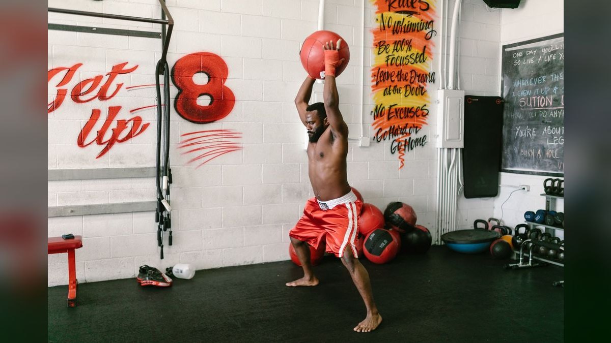 Should I open or buy a 9Round franchise in 2027 — figure 3