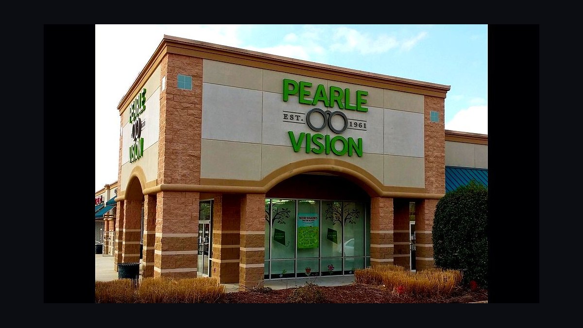 Should I open or buy a Pearle Vision franchise in 2027?