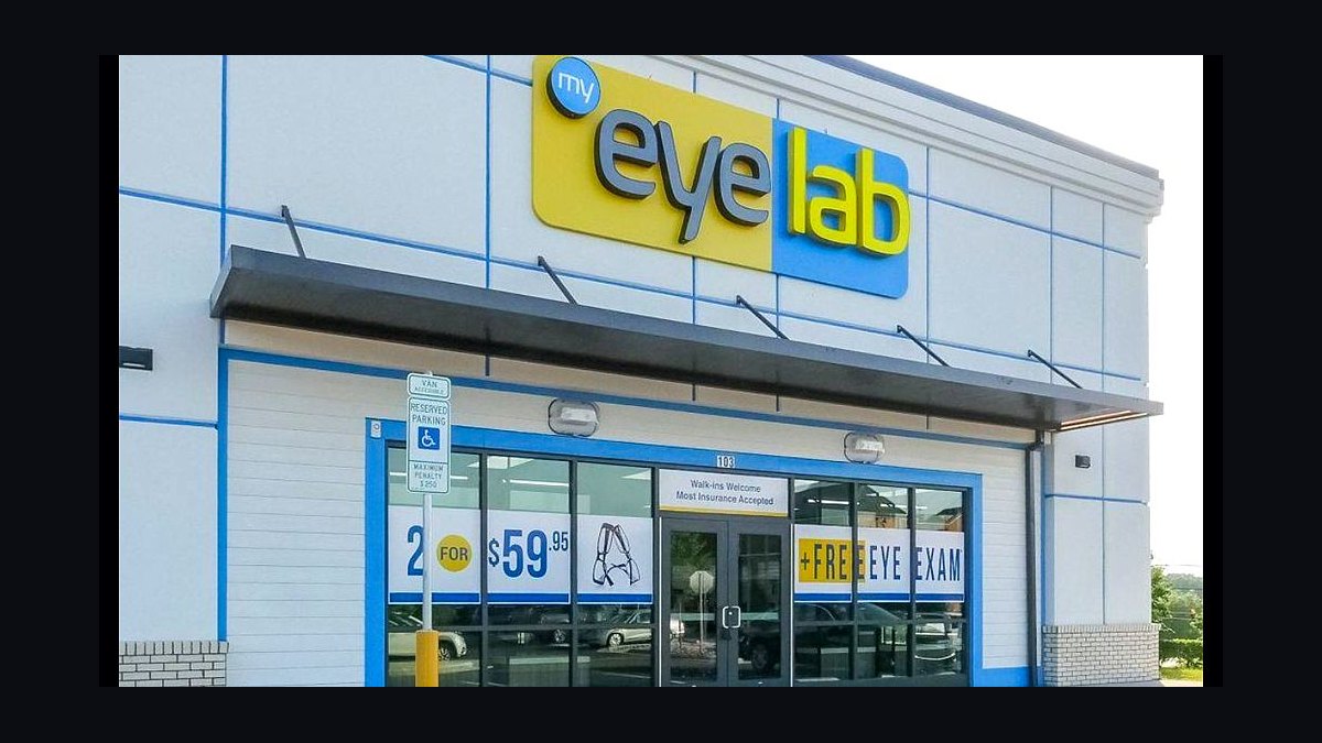 Should I open or buy a My Eyelab franchise in 2027?