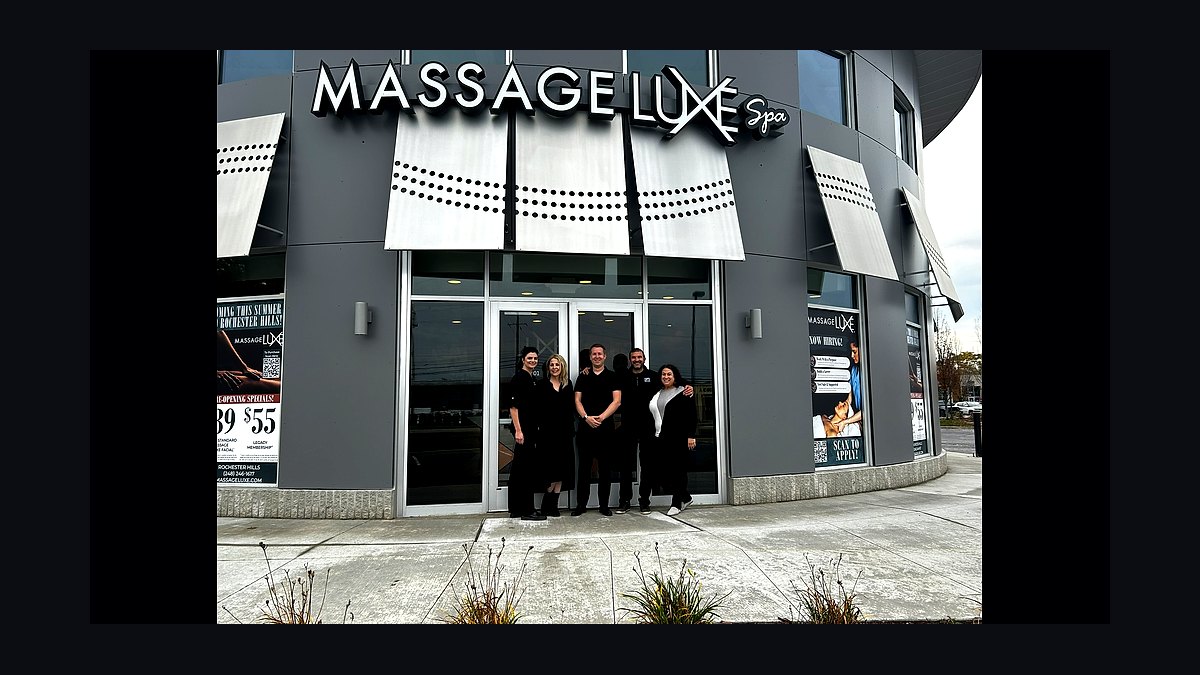 Should I open or buy a MassageLuXe franchise in 2027?