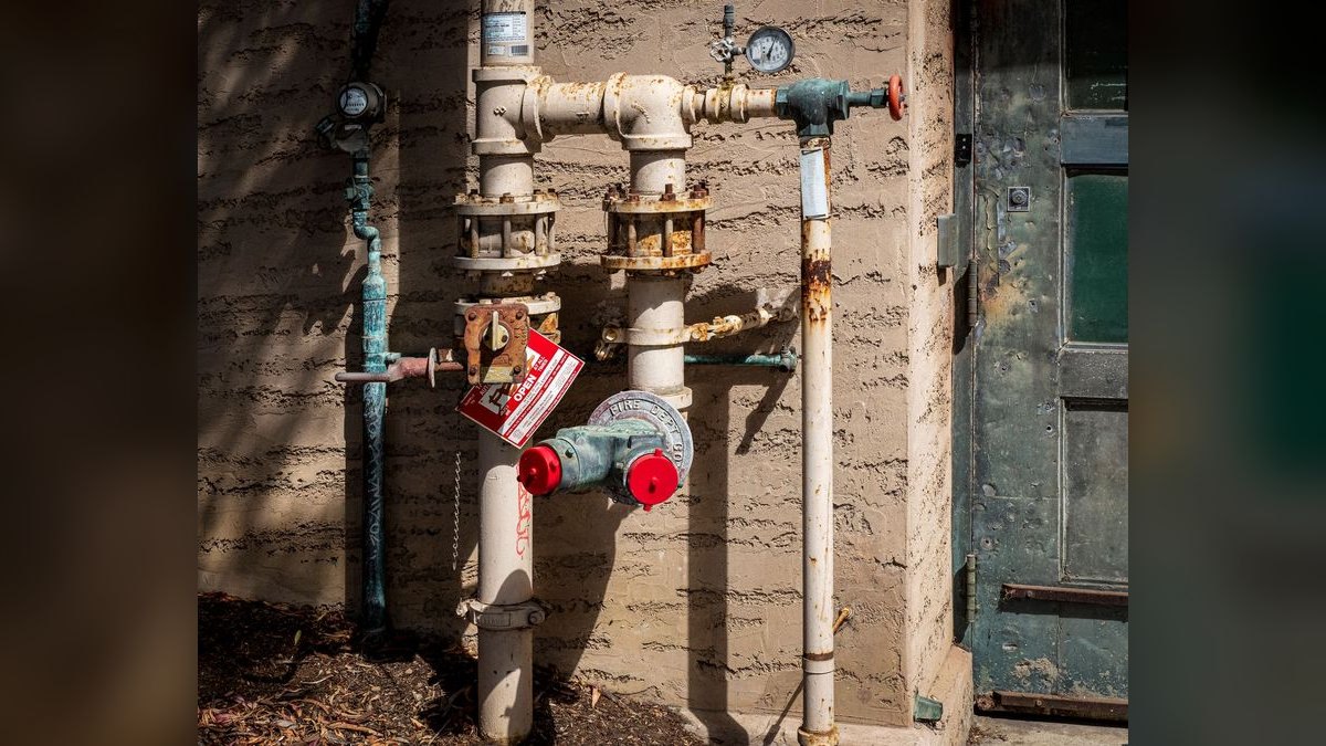 Should I open or buy a bluefrog Plumbing + Drain franchise in 2027 — figure 2