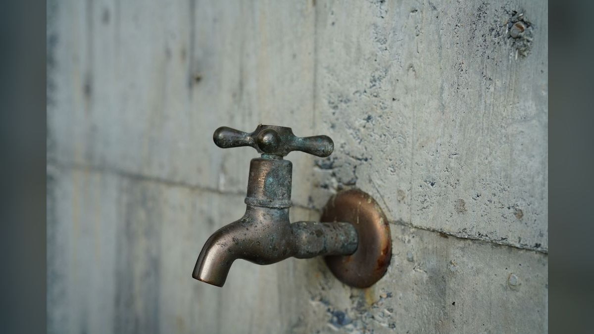 Should I open or buy a bluefrog Plumbing + Drain franchise in 2027 — figure 5