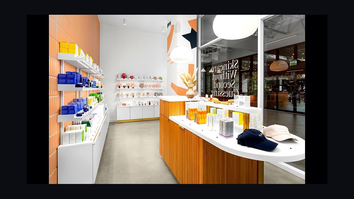Should I open or buy a Heyday Skincare franchise in 2027?