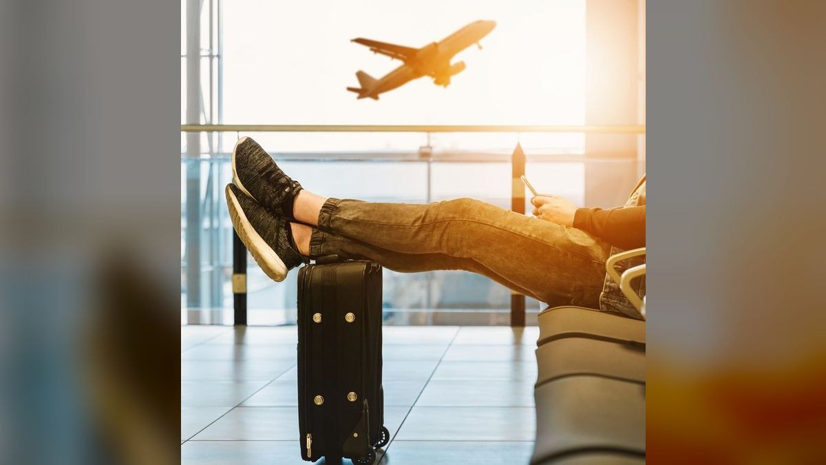 Should I open or buy a Holiday Inn Express franchise in 2027 — figure 5