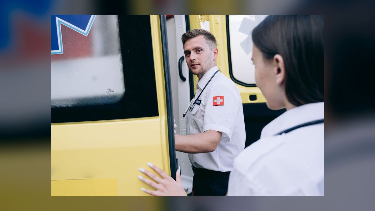 Should I open or buy an AFC Urgent Care franchise in 2027 — figure 9