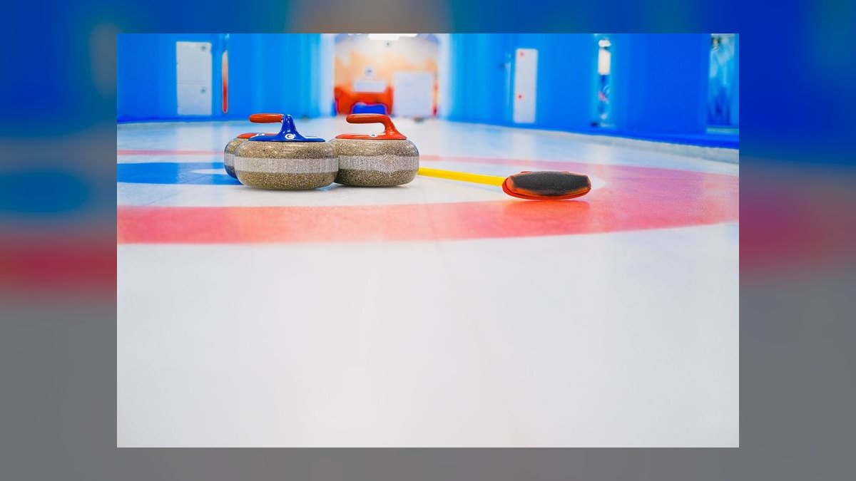 How do you handle lead scoring disagreements between sales and marketing in 2027 — figure 10