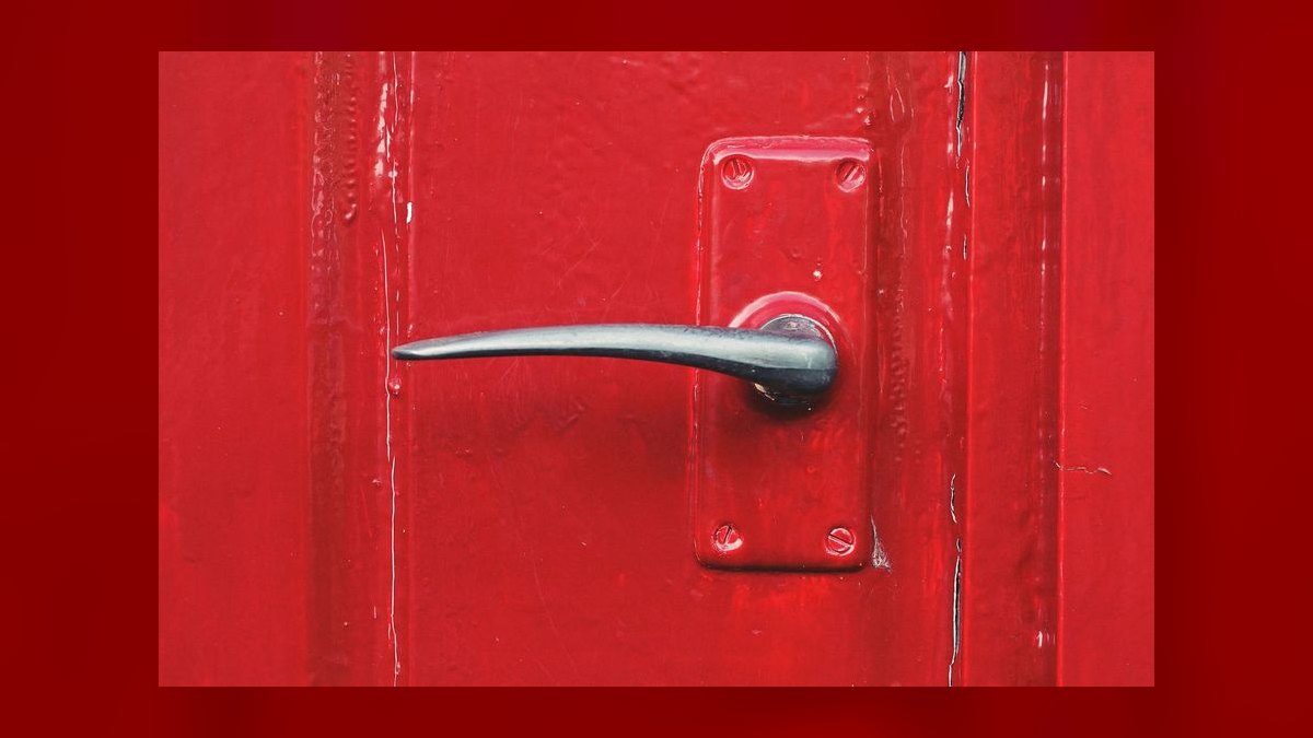 How do you handle lead scoring disagreements between sales and marketing in 2027 — figure 7