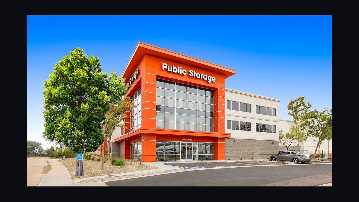 Should I open or buy a Public Storage franchise in 2027?